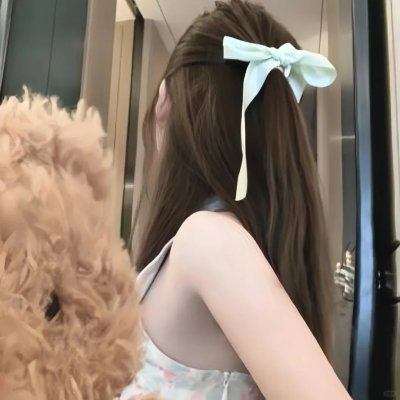 扬眉女导甘比茵